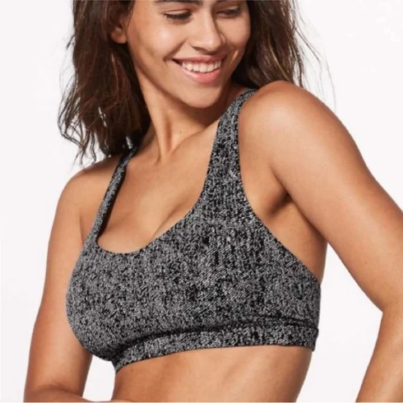 NEW Lululemon Free To Be Serene Bra-Power Luxtreme Irregular Denim Twill size 8 - Picture 1 of 7
